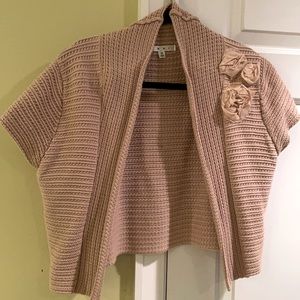 Cabi sweater so CUTE Size M